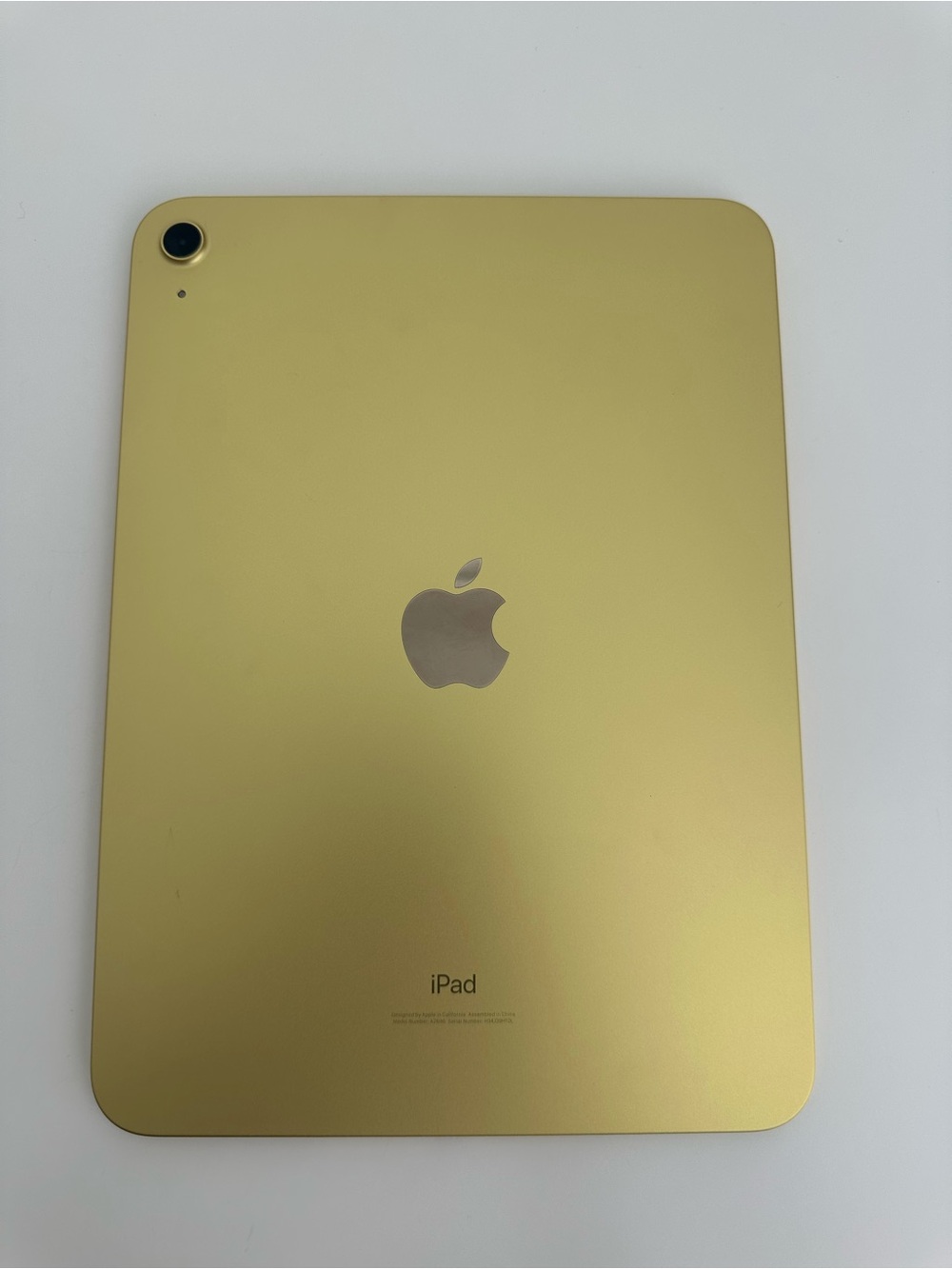 Apple iPad - Yellow 64gb NEW!